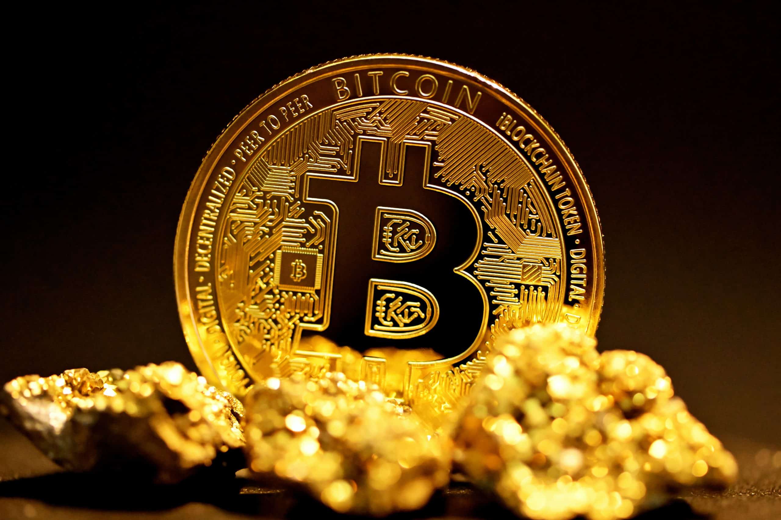 kulta ja bitcoin vaa'alla