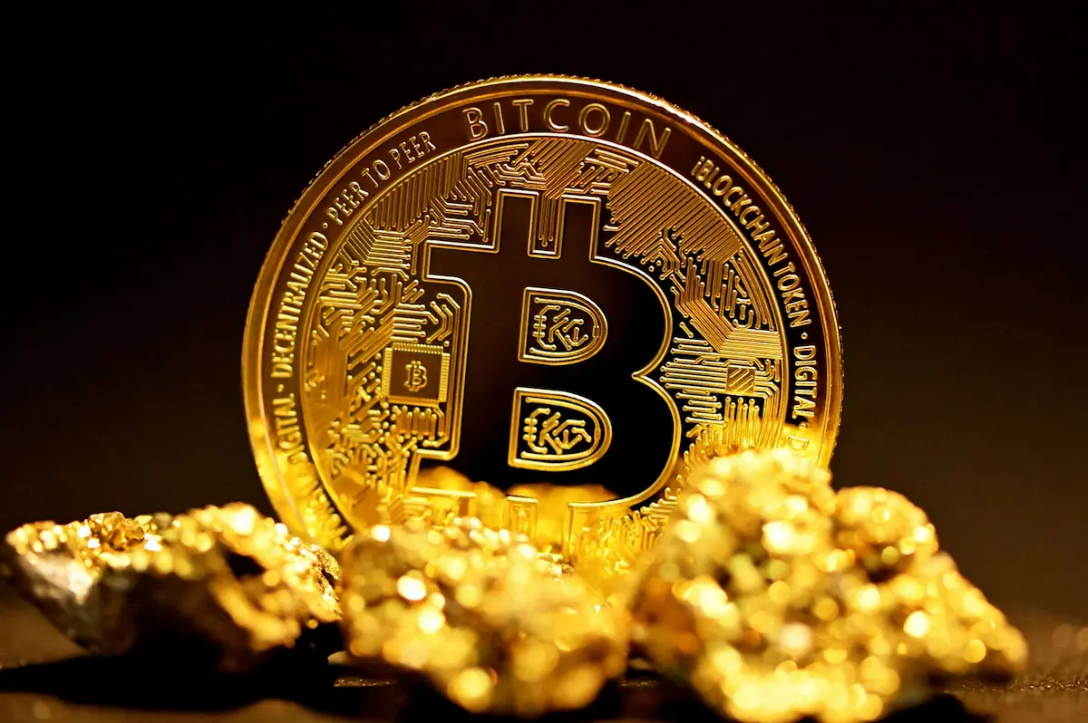 Kulta vai bitcoin – kumpi kestää ajan testin?