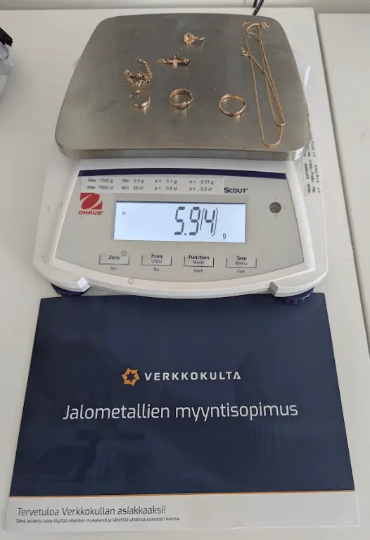 Kultakorujen punnitus Verkkokulta-palvelua varten